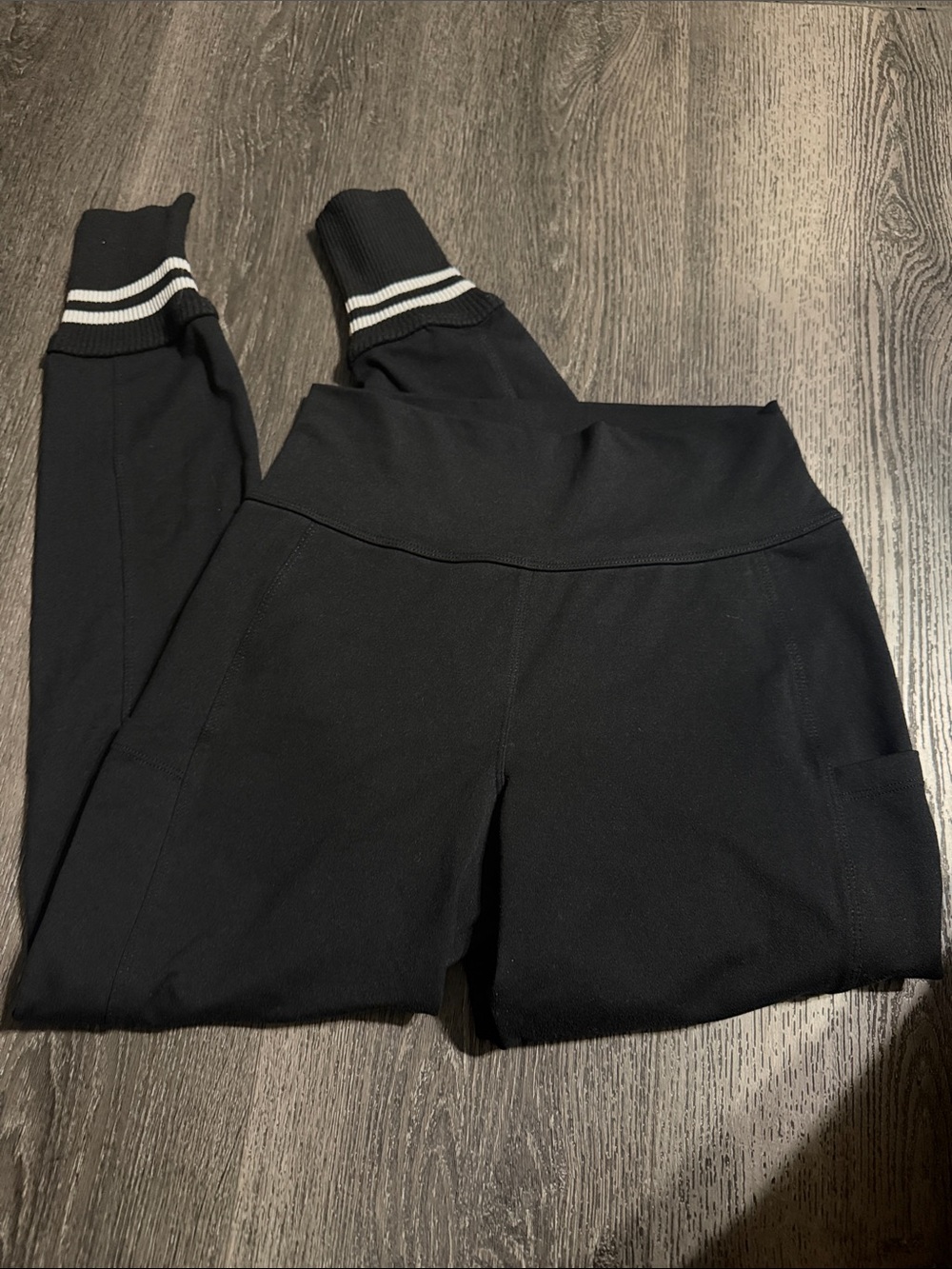 Bombshell sportswear size L Ribbed Cuffs